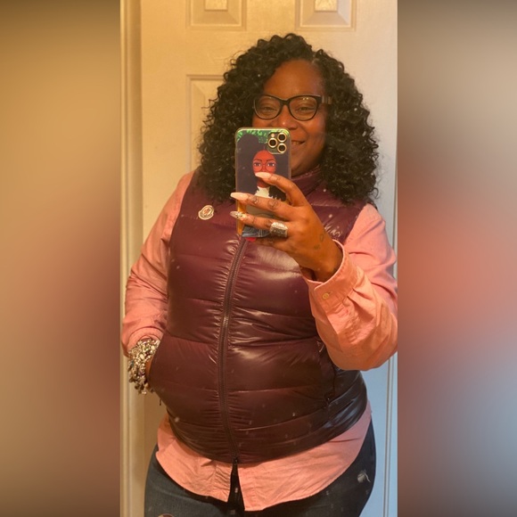 Meet your Posher, Kay - Picture 2 of 5